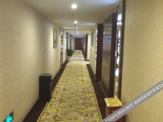 Эньши: Yaojiang Yulongwan Hotel