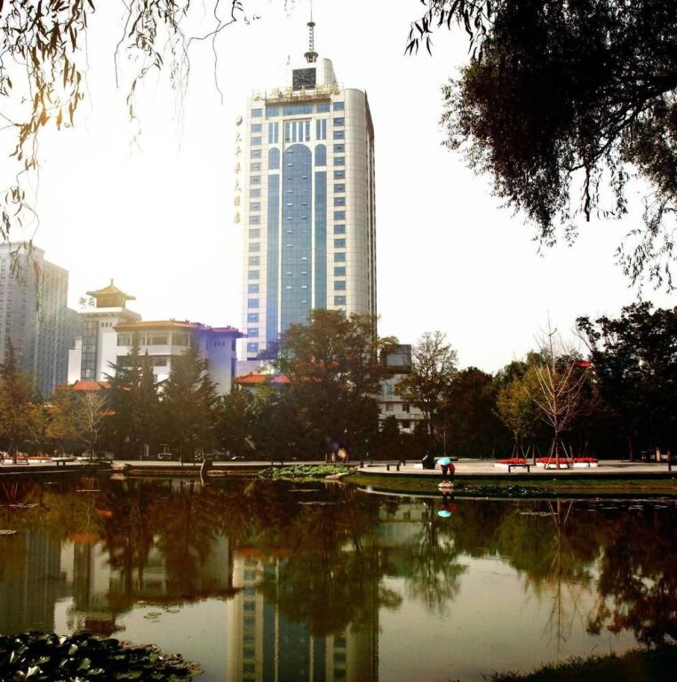 Джинченг: Pacific Hotel