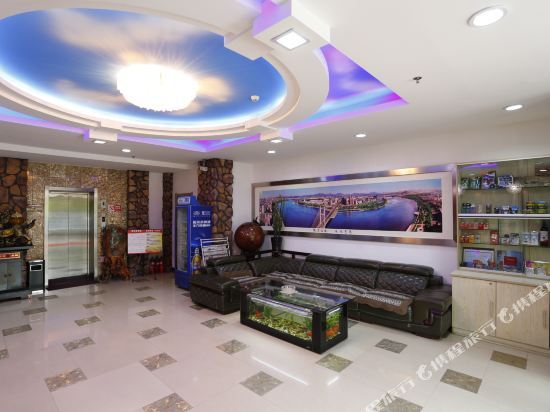 Sunshine 100 Holiday Inn (Jilin Jiangnan Park Taishan Road) — фото 1