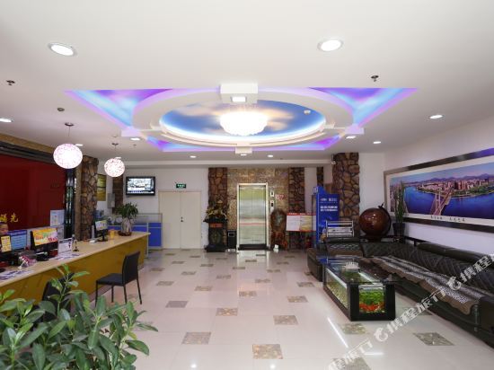 Цзилинь: Sunshine 100 Holiday Inn (Jilin Jiangnan Park Taishan Road)