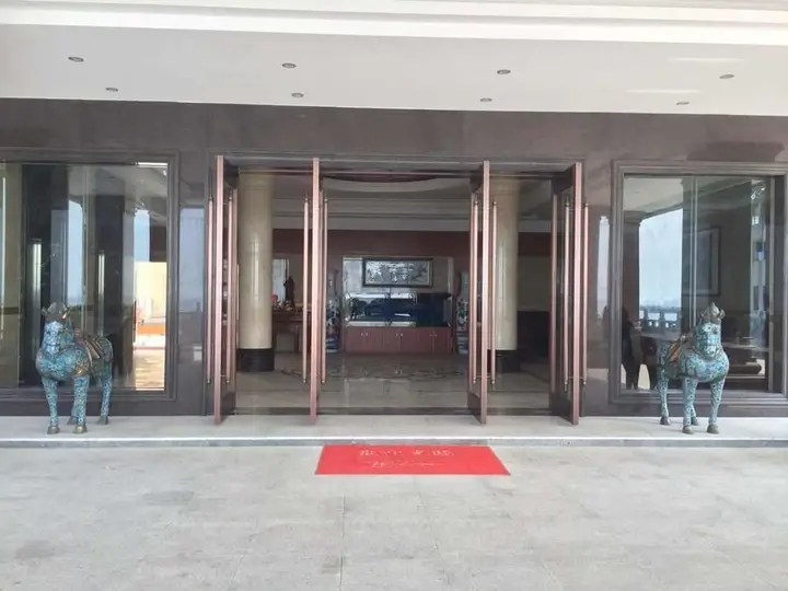 Шэньчжэнь: Shengshi Holiday Hotel