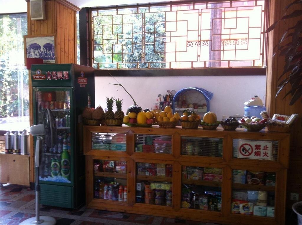Дэхун: IU Hotel Ruili Nanmao Street
