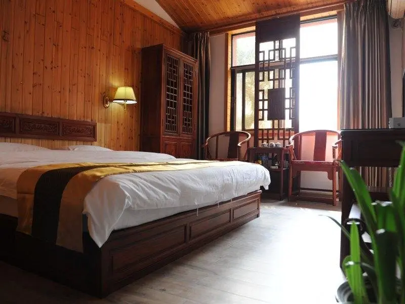 Дэхун: IU Hotel Ruili Nanmao Street