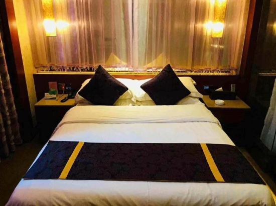 Юэян: Tianshang Renjian Hotel (Yueyang Food Street)