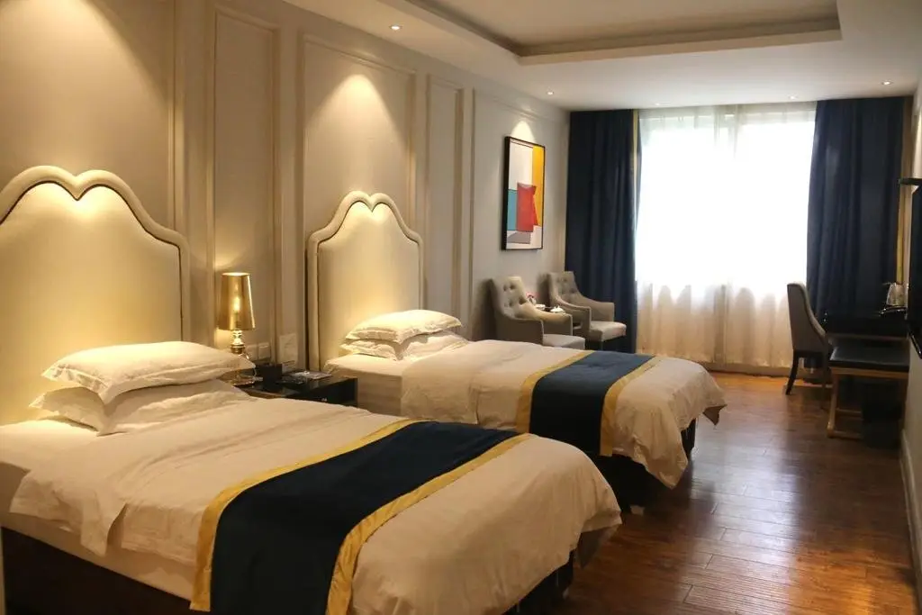 Яань: Ju Yuan Business Hotel