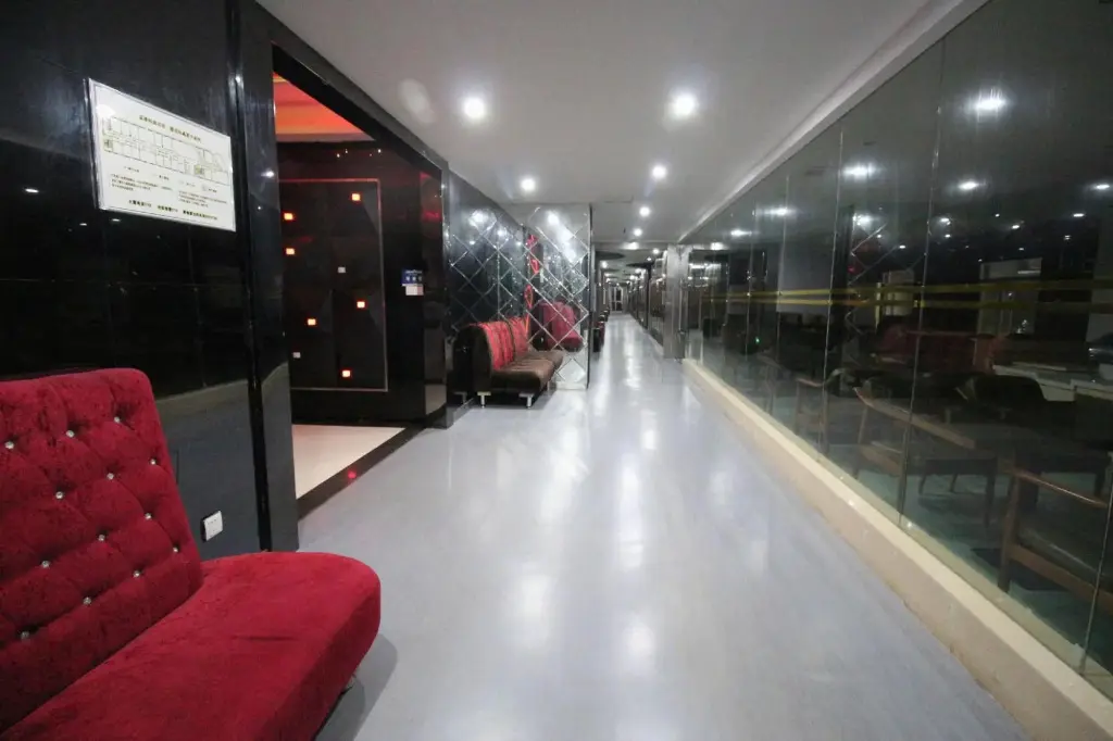 Хуанган: Pebble Motel (Pengtai Department Store Shopping Center)