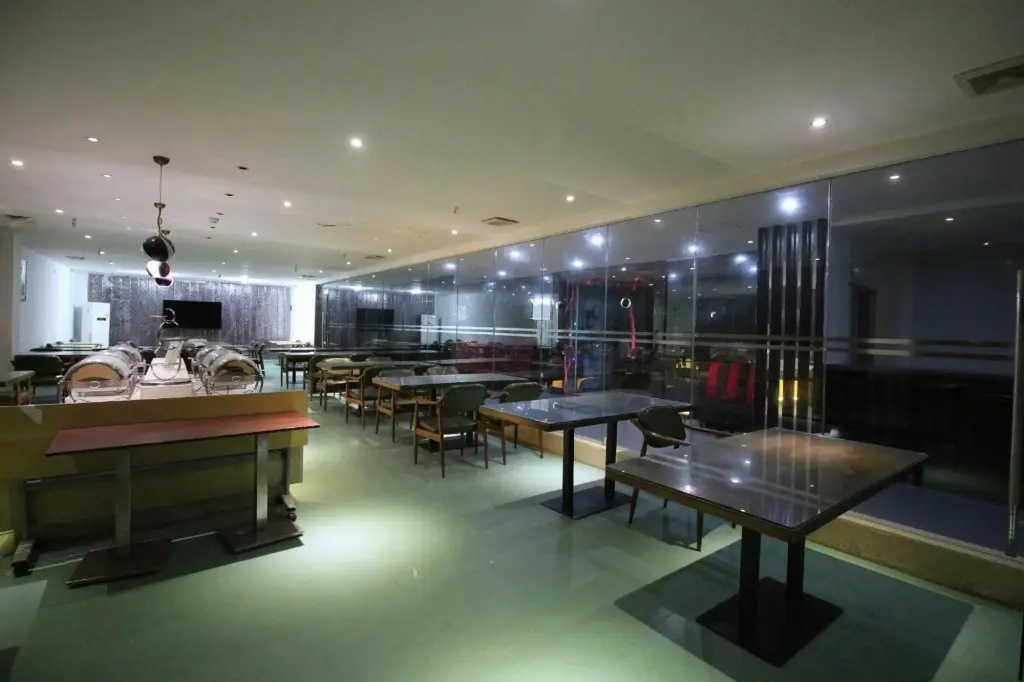 Хуанган: Pebble Motel (Pengtai Department Store Shopping Center)