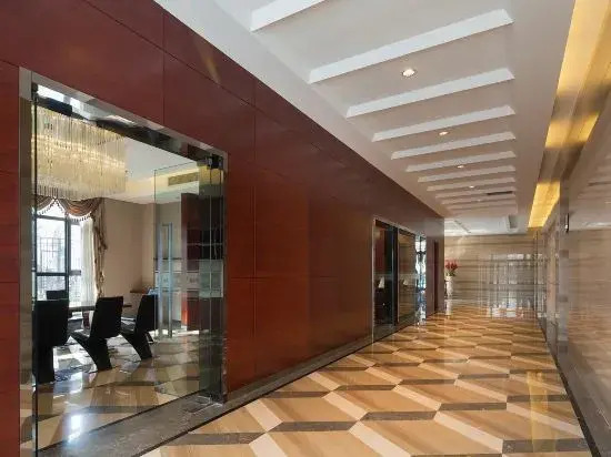 Шанхай: New Jinqiao Holiday Apartment