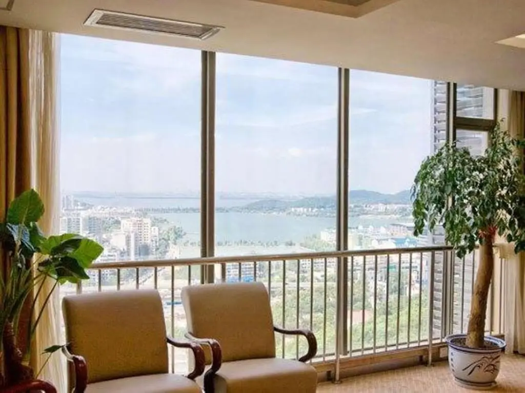Ухань: Wuhan Zhuo Yue Holiday Hotel