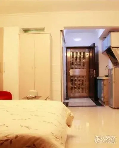 Шэньчжэнь: She & He Apartment - Caiwuwei Yuhedi Branch
