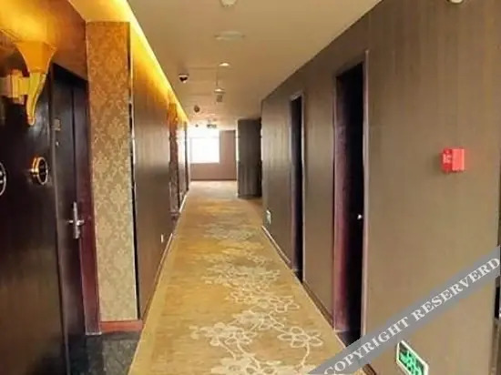 Fuqing Manlifeng Light Hotel — фото 1