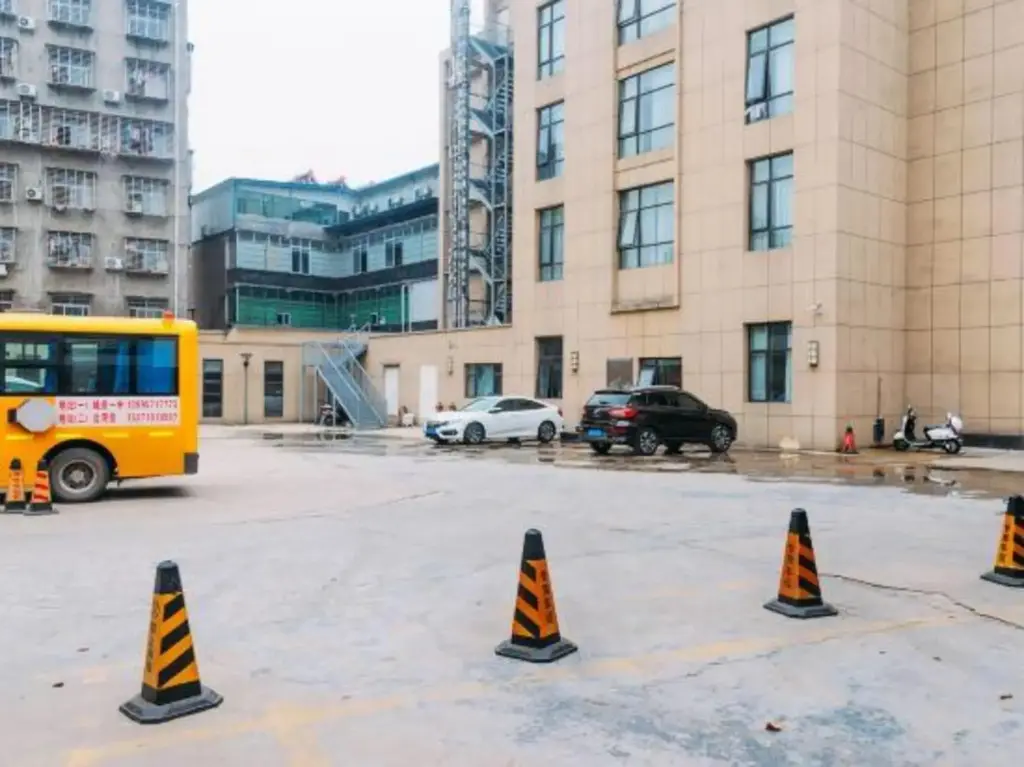 Сянфань: Kaijing Hotel ( Xiangyang Aviation Road Xiang Zhou No. 1 Middle School)