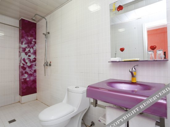 Цзилинь: Jinshiyuan Fashion Hotel (Jilin Railway Station West Square)