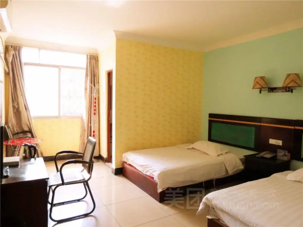 Лючжоу: Haoting Business Hotel (Liuzhou Gangyi Middle School Fenghuangling Campus Branch)