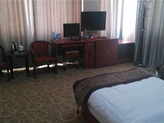 Юйси: Tonghe Express Hotel
