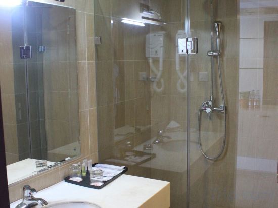 Юйси: Tonghe Express Hotel