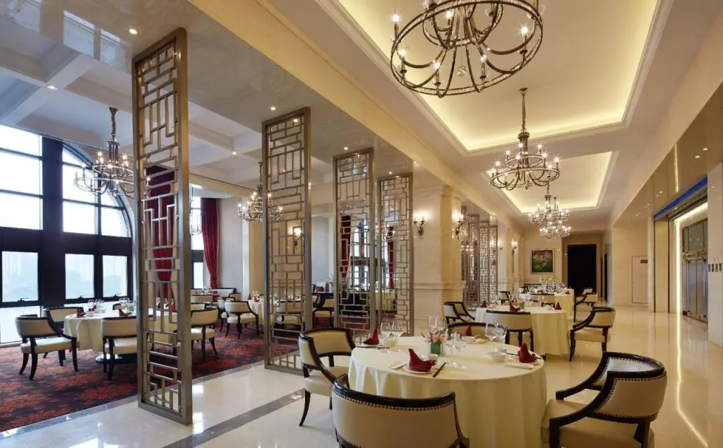 Хучжоу: Yin Run Jin Jiang Castle Hotel