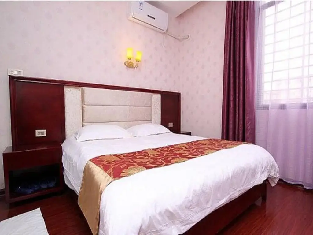 Гуйлинь: Guilin Wanyi Business Hotel