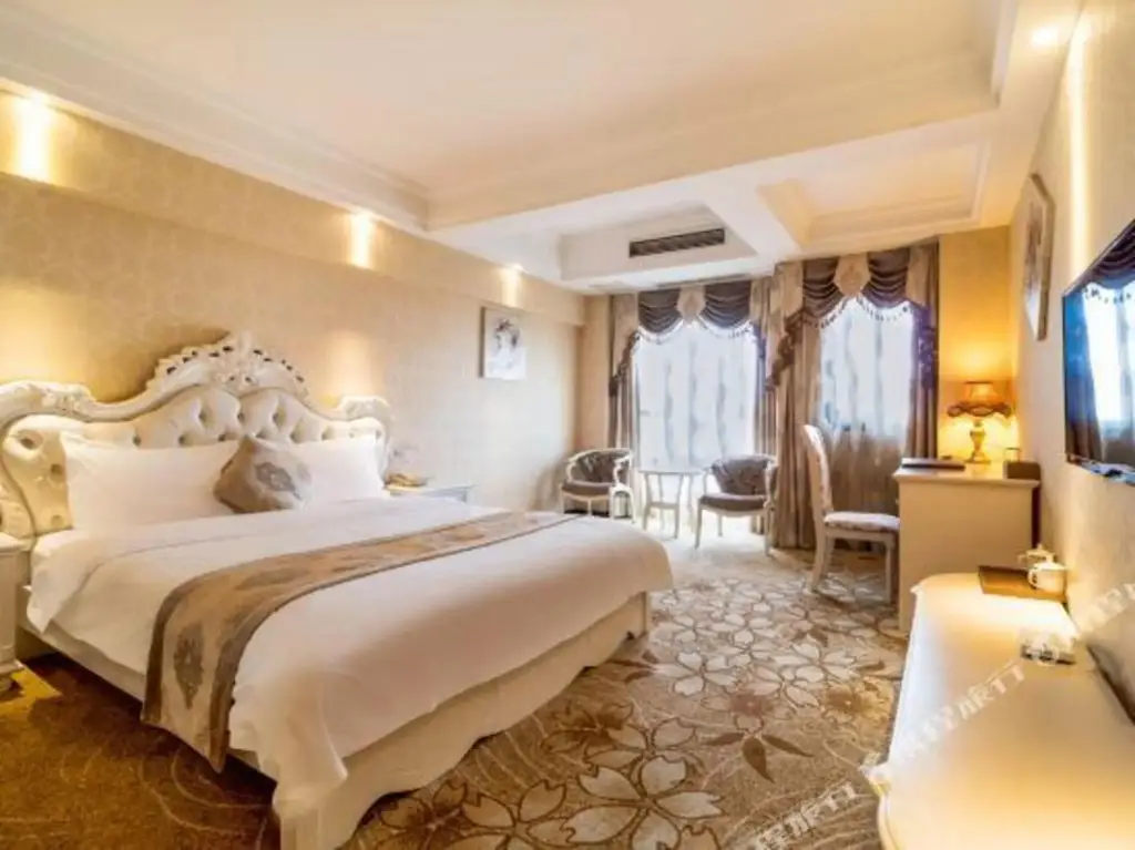 Чэнду: Pixian Milan Fashion Hotel