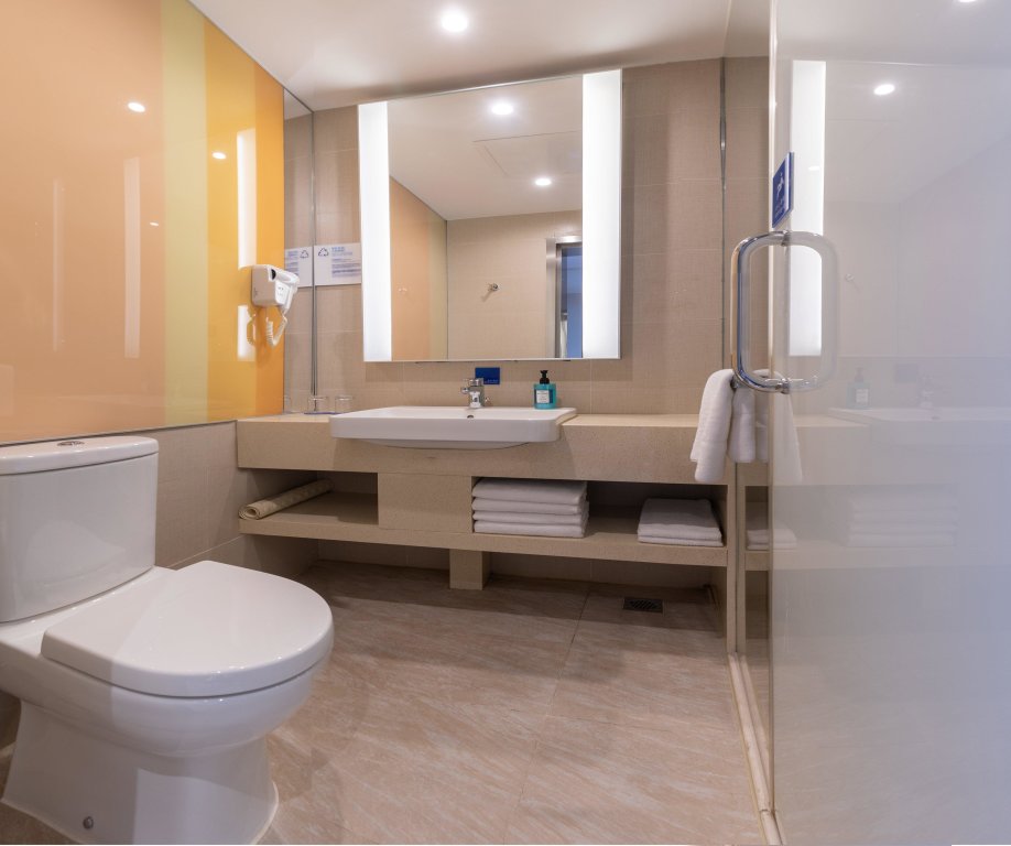 Шанхай: Holiday Inn Express Shanghai Zhenping by IHG