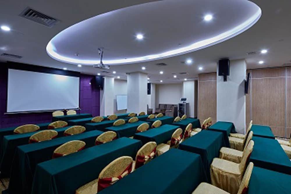 Шэньчжэнь: Shenzhen Renshanheng Hotel