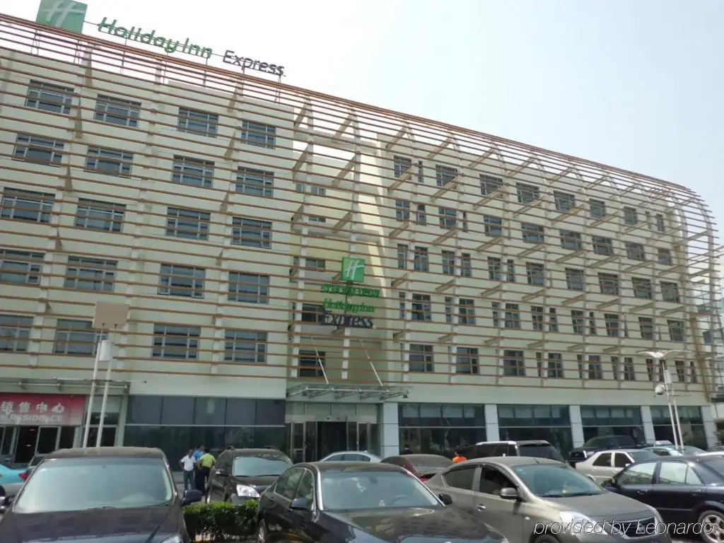 Tianjin Binhai Saint Light Hotel — фото 1