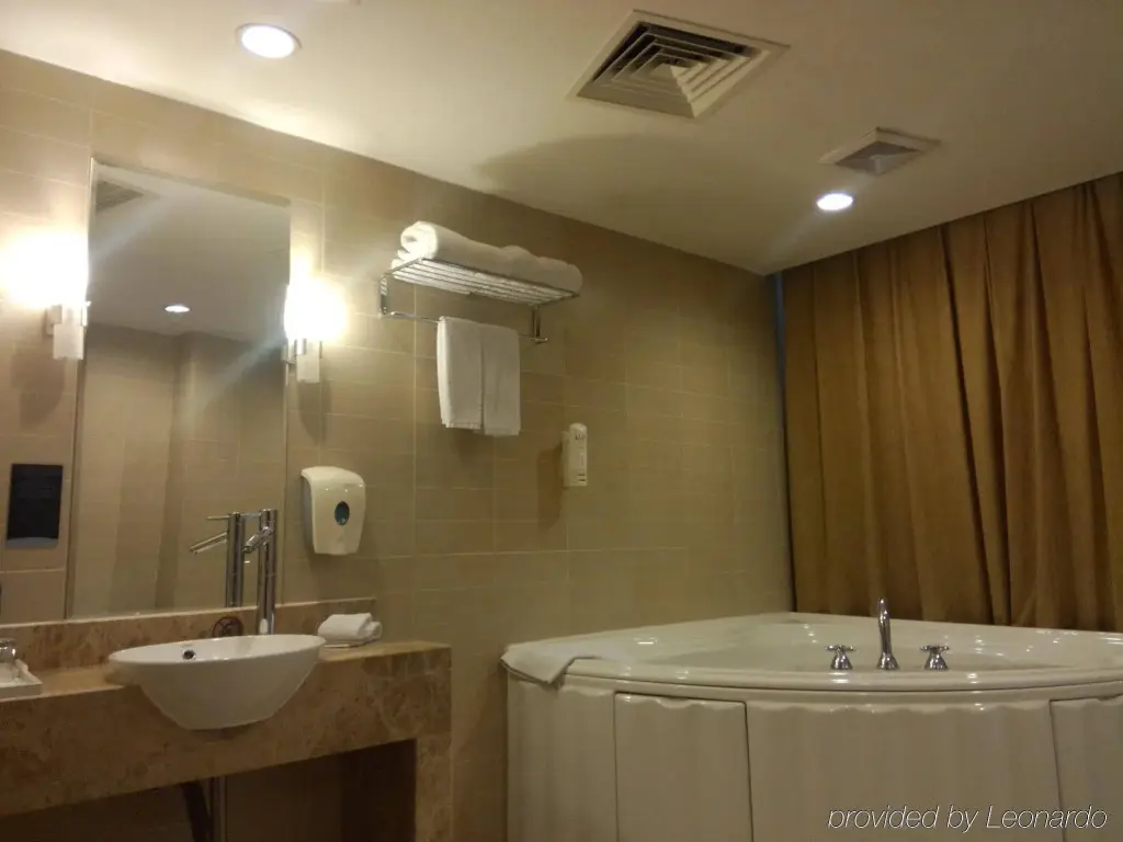 Тяньцзинь: Holiday Inn Express Tianjin Dongli by IHG
