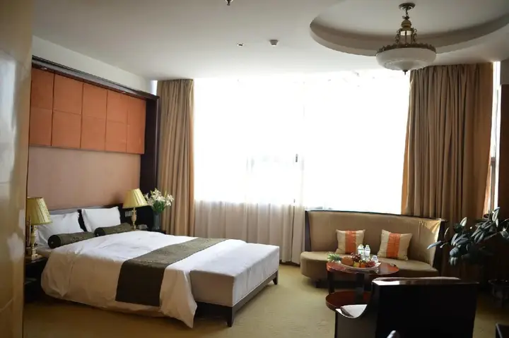Циндао: Qingdao Great Tang Harvest Hotel