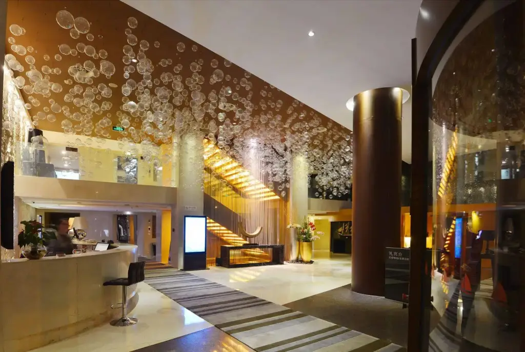 Циндао: Qingdao Wushengguan Holiday Hotel