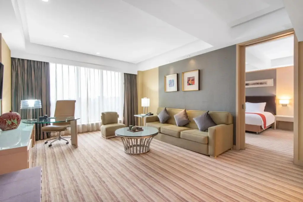 Циндао: Qingdao  Parkview Holiday Hotel