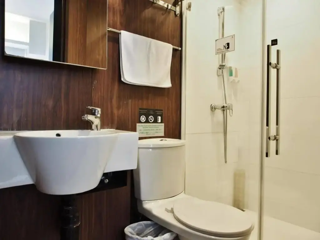 Коулун: Bridal Tea House Hotel Tai Kok Tsui (Anchor St.)