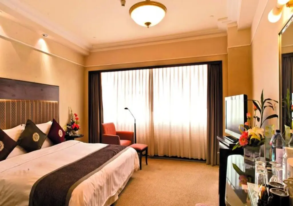 Howard Johnson Ginwa Plaza Hotel — фото 1