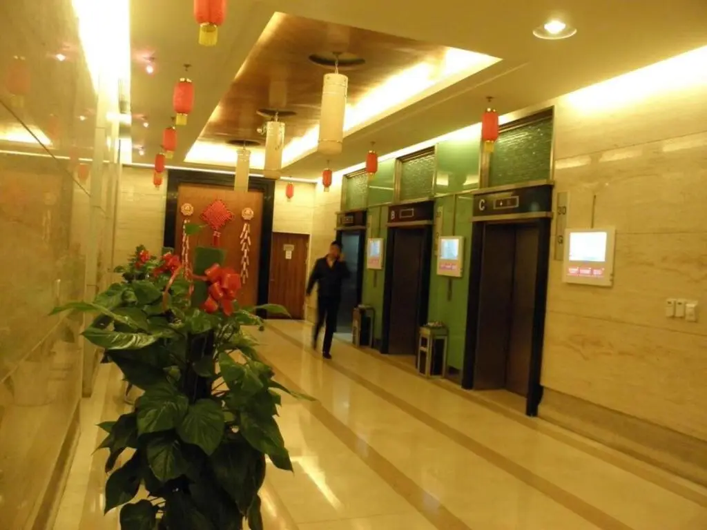 Qingdao 52 Square Meter Apartment Hotel — фото 1