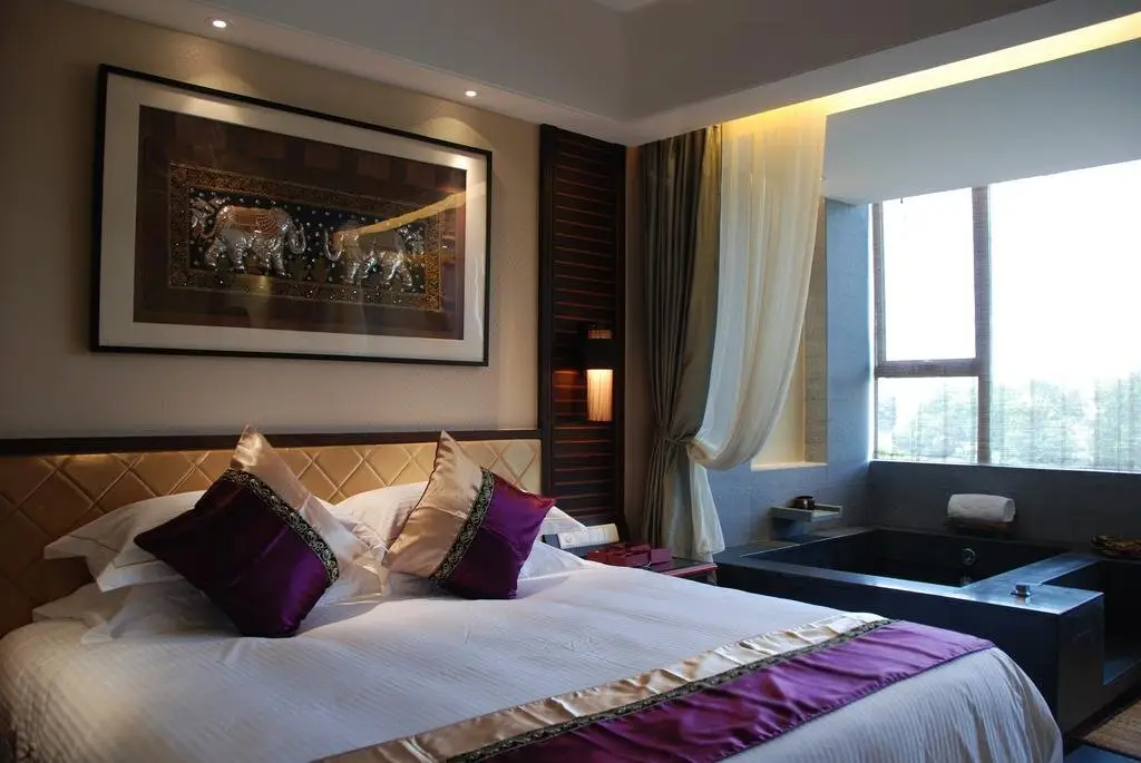Нанкин: Regalia Resort & Spa (Qinhuai River, Nanjing)