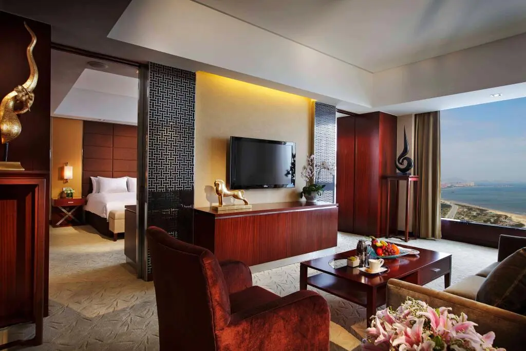 Яньтай: Crowne Plaza Yantai Seaview by IHG