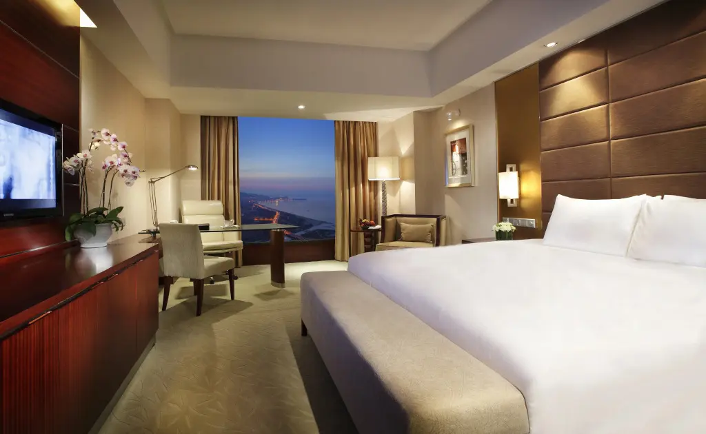 Яньтай: Crowne Plaza Yantai Seaview by IHG