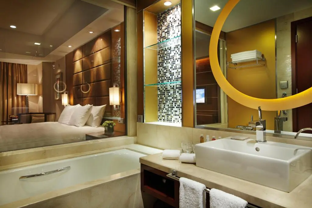 Яньтай: Crowne Plaza Yantai Seaview by IHG