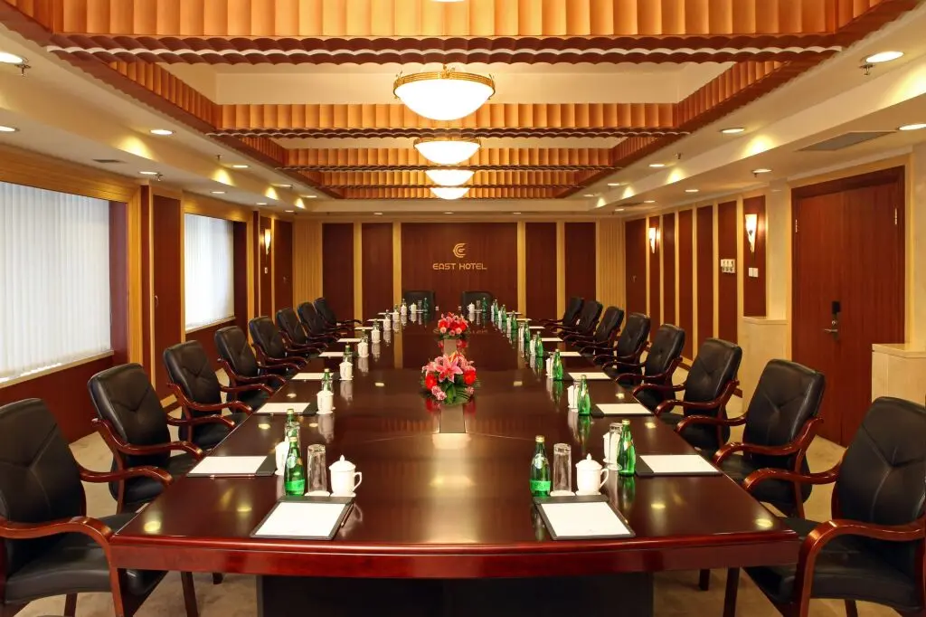 Далянь: Dalian East Hotel