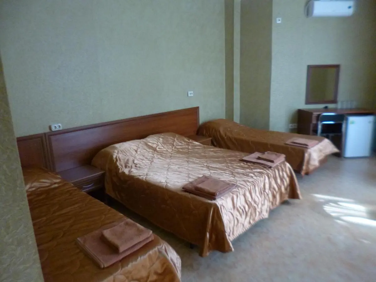 Витязево: Guest House Eliza