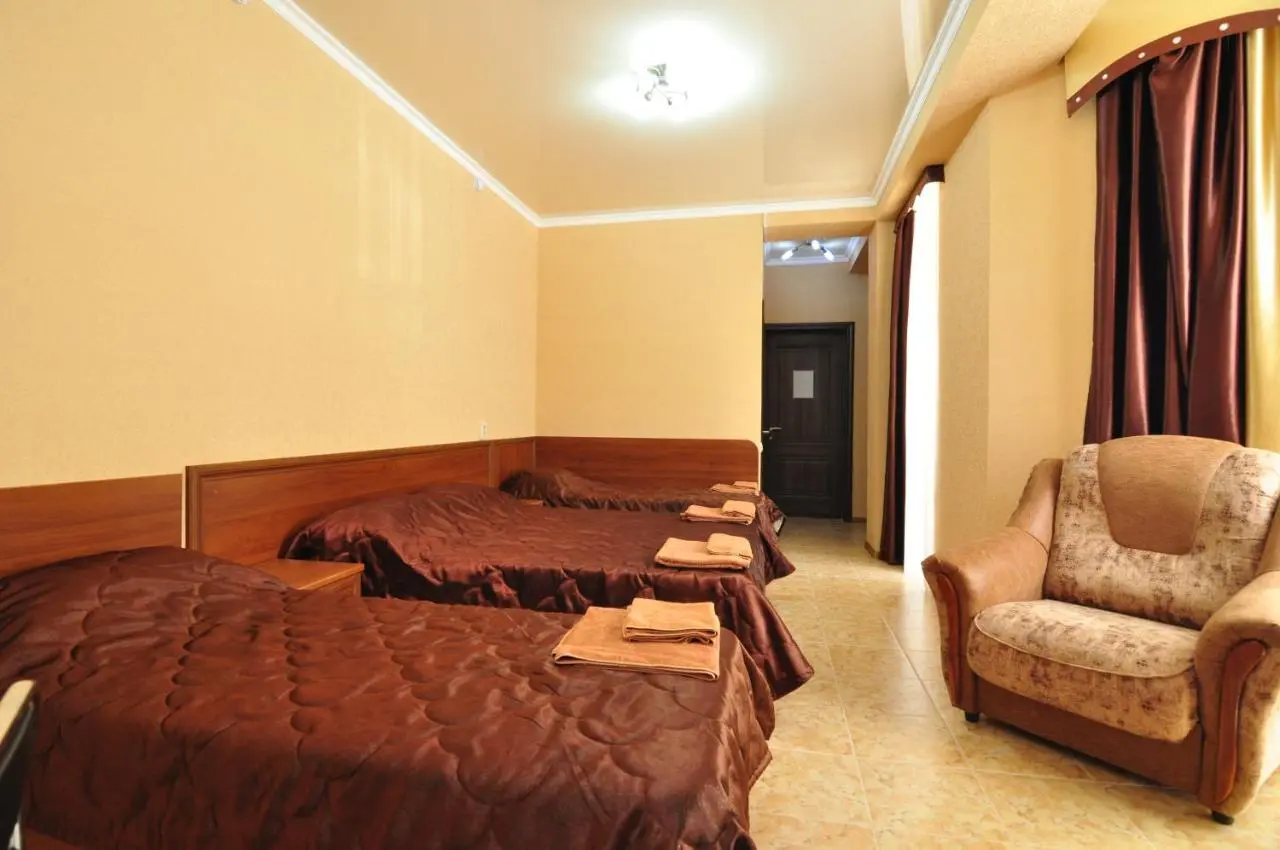 Витязево: Guest House Eliza