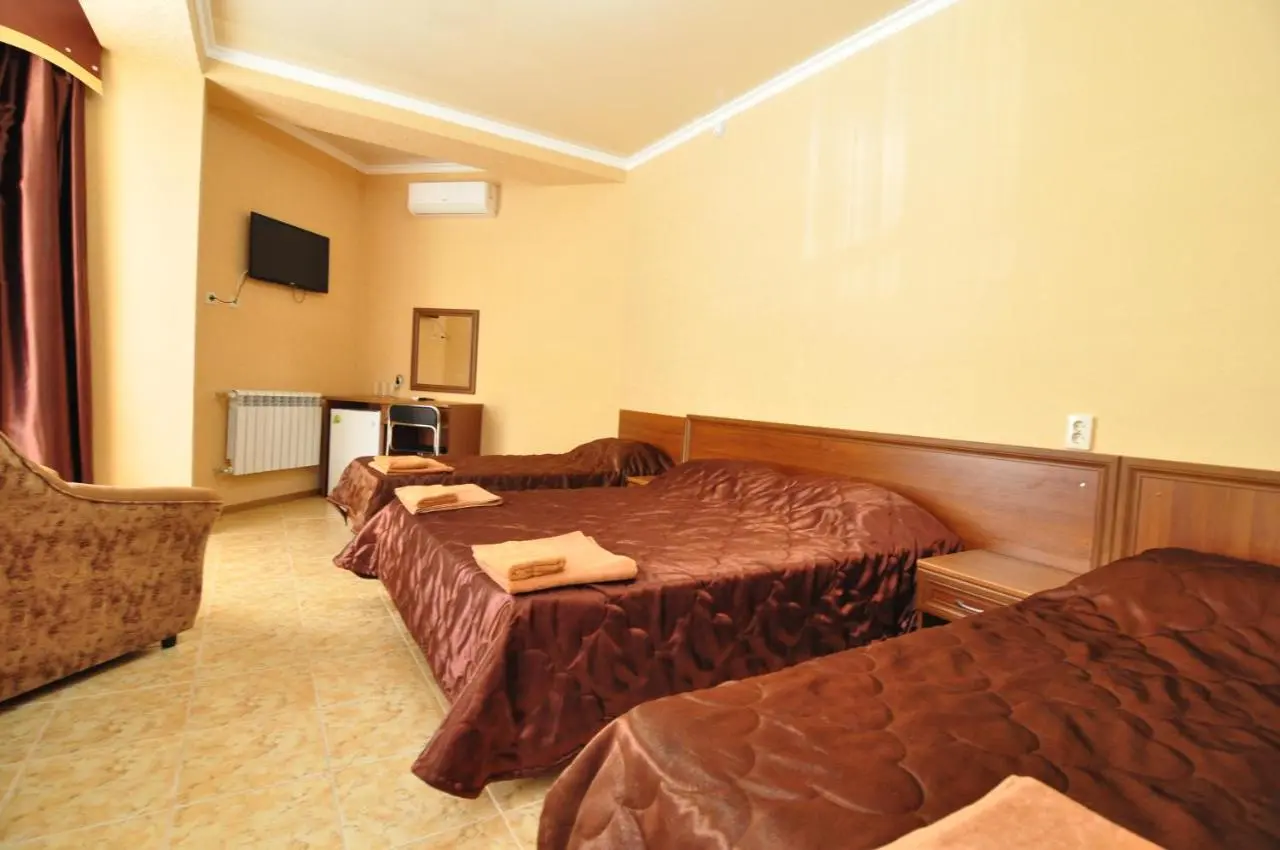 Витязево: Guest House Eliza
