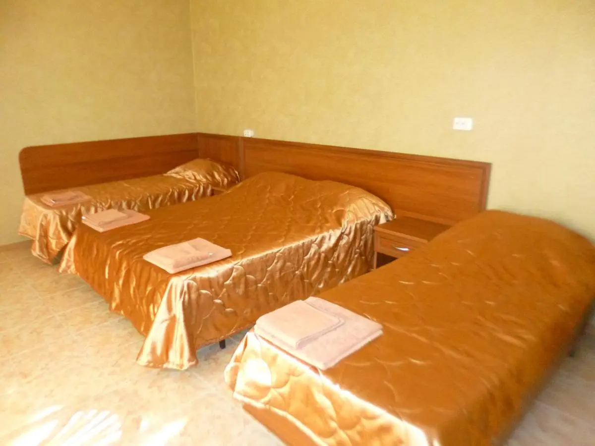 Витязево: Guest House Eliza