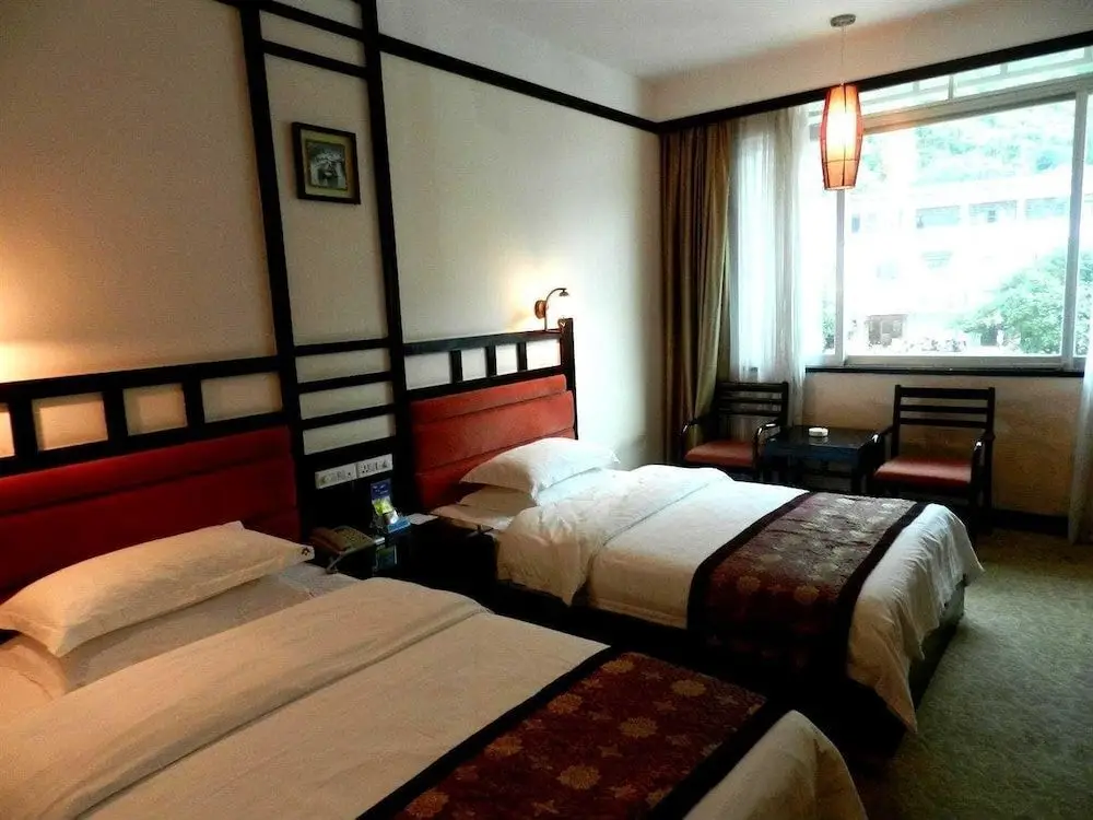 Yangshuo Huating Holiday Inn — фото 1