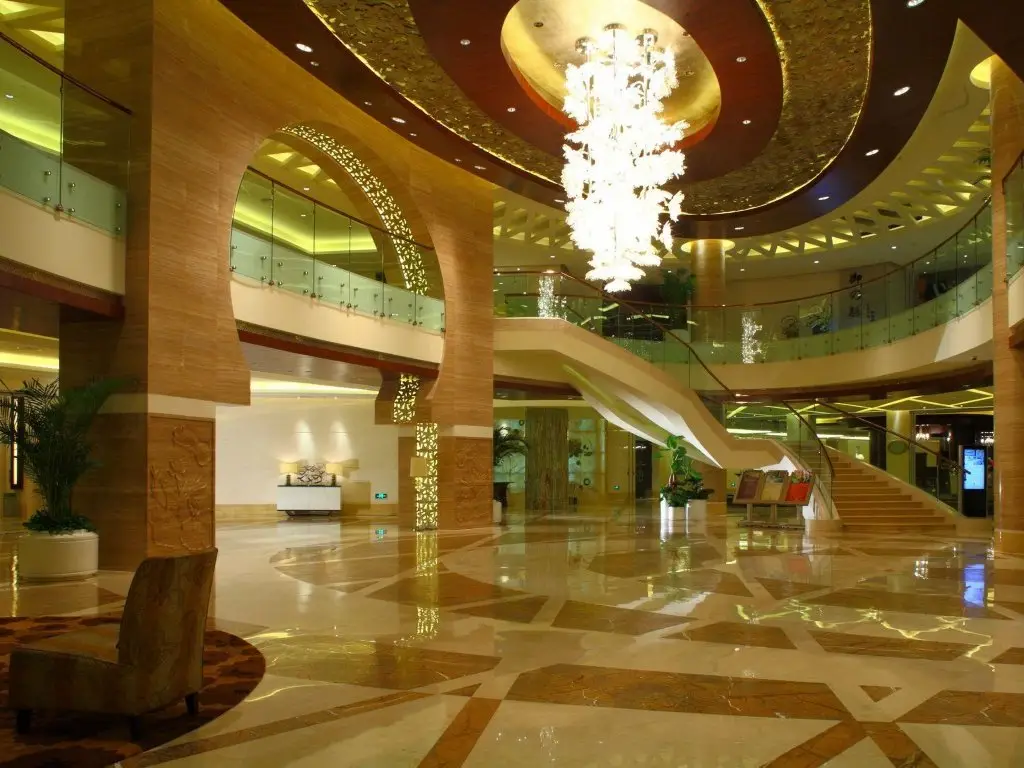 Huaqiao New Century Grand Hotel — фото 1