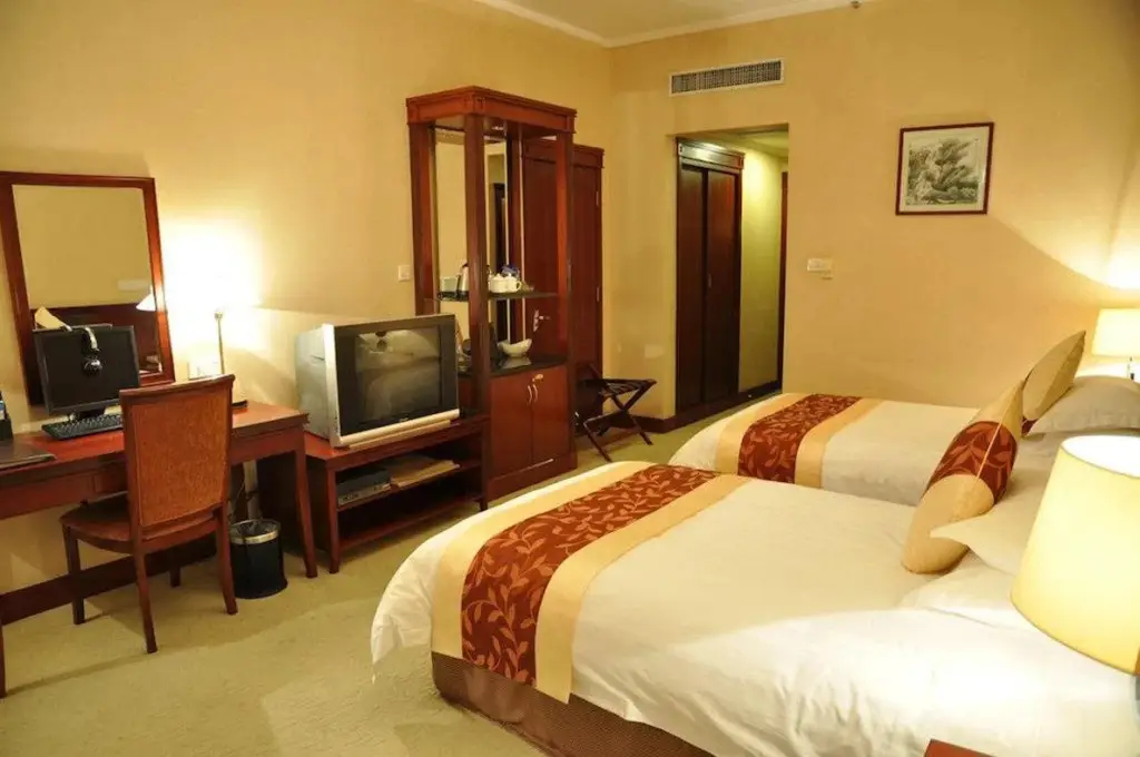 Нинбо: New Century Hotel Ninghai