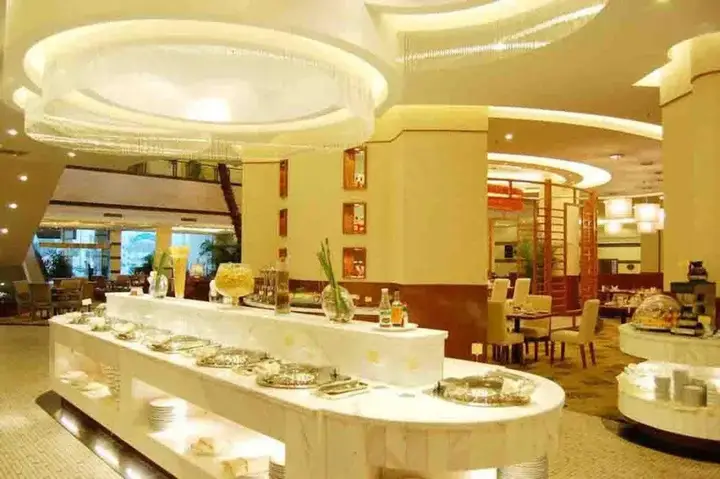 Нинбо: New Century Hotel Ninghai