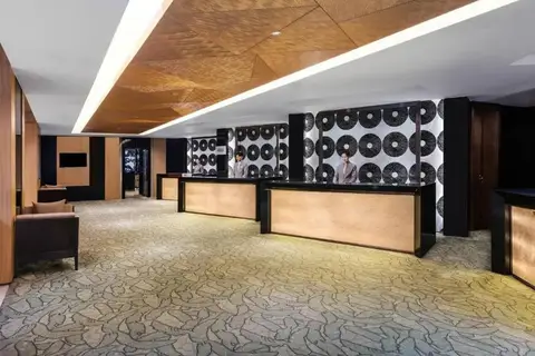 Отель Courtyard by Marriott Shanghai Central — фото 1