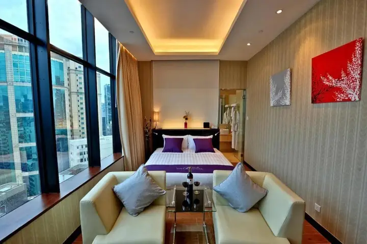 Гонконг: The Bauhinia Hotel - Tsim Sha Tsui