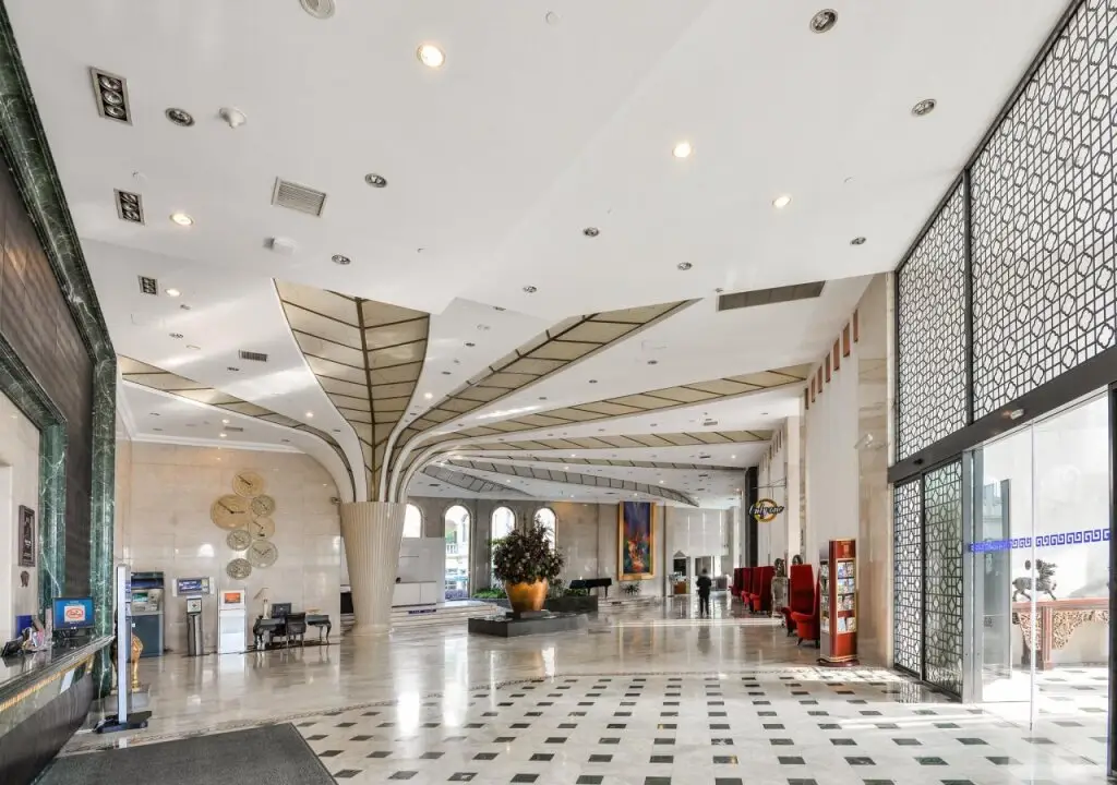 Шанхай: Blue Palace Hotel