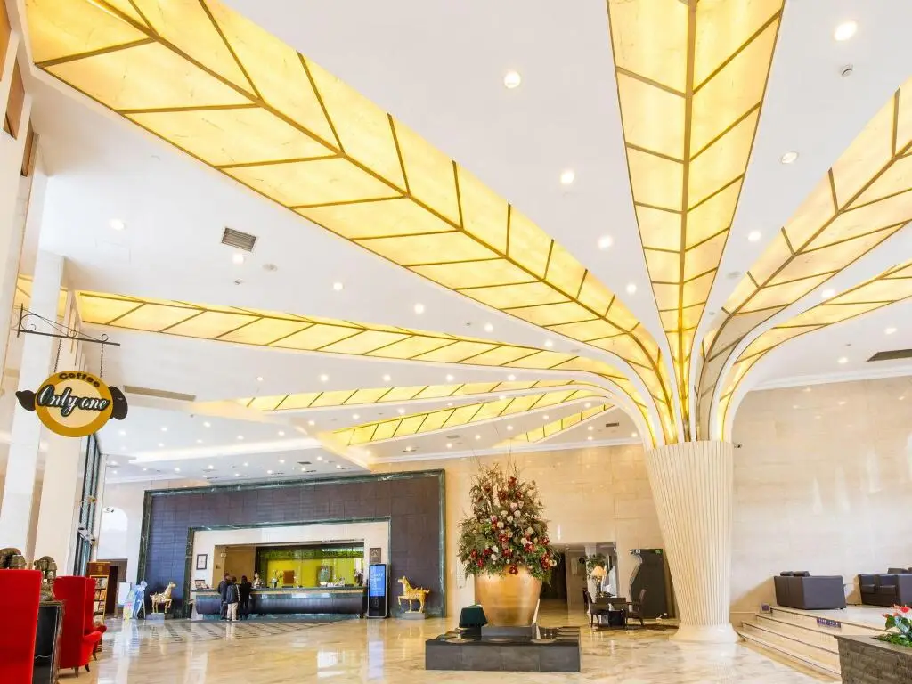 Blue Palace Hotel — фото 1